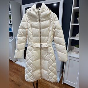 Gorgeous Creamy White Calvin Klein Coat - Small